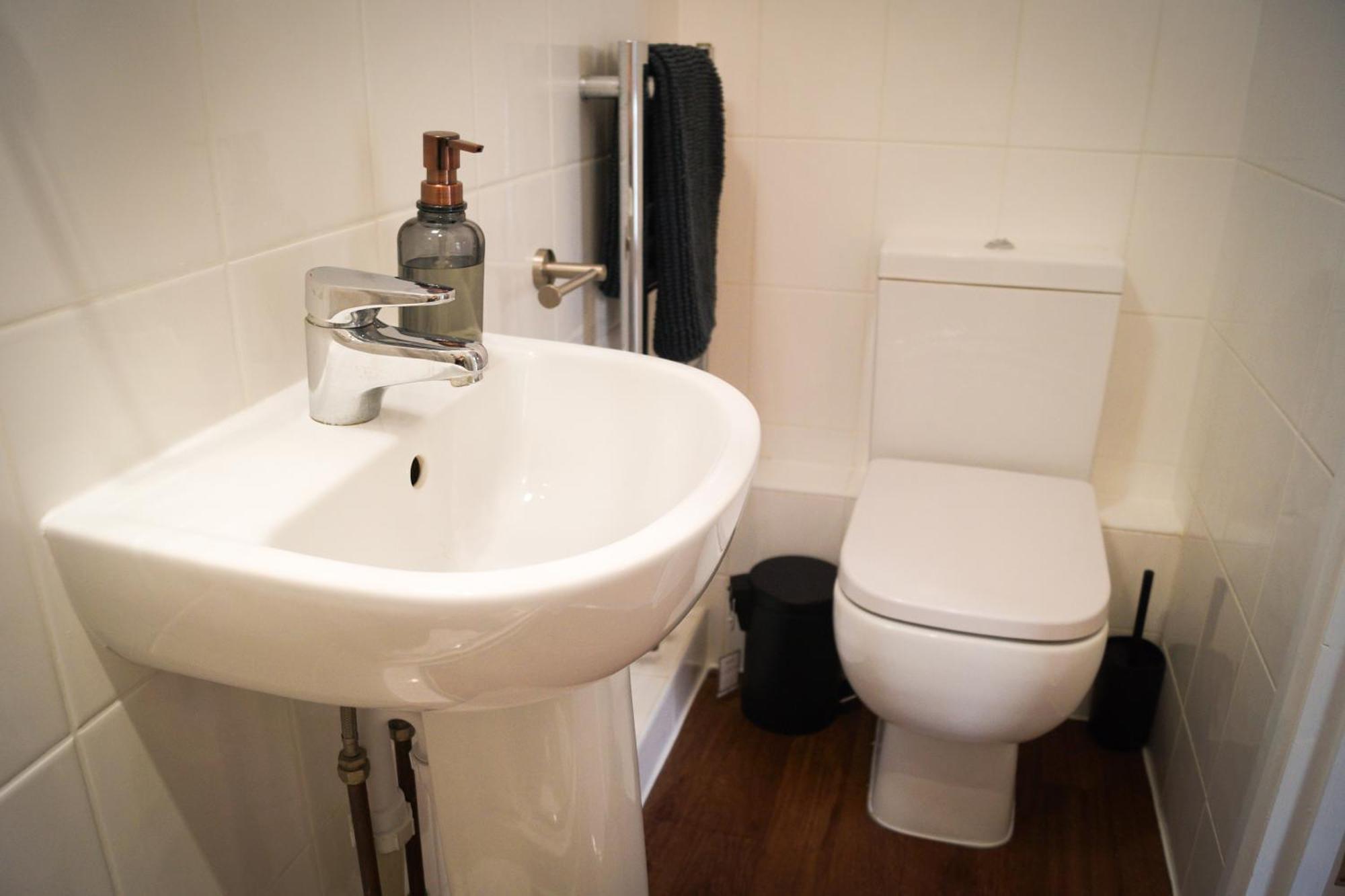Lemon Tree Inn - Newly Refurbished Coastal Stay Swyre Eksteriør billede