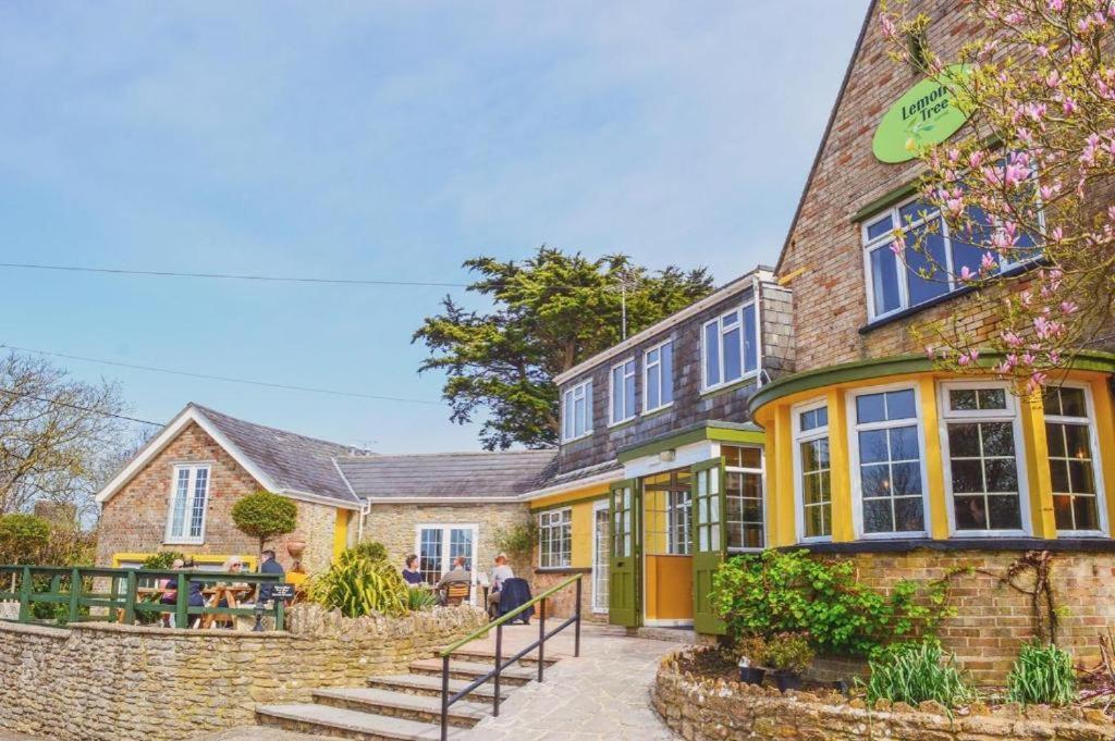 Lemon Tree Inn - Newly Refurbished Coastal Stay Swyre Eksteriør billede