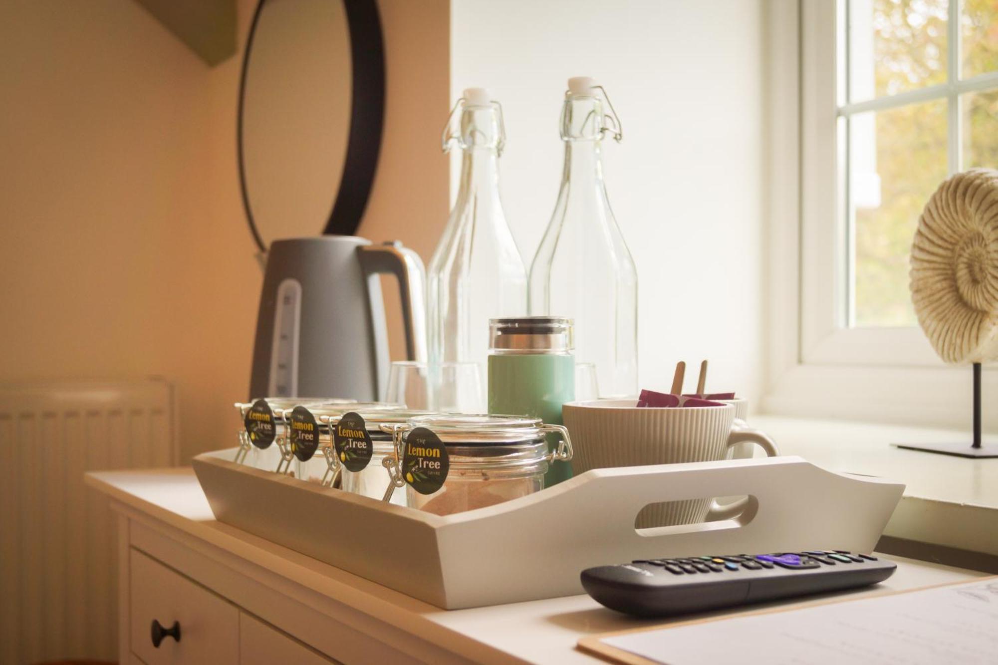 Lemon Tree Inn - Newly Refurbished Coastal Stay Swyre Eksteriør billede