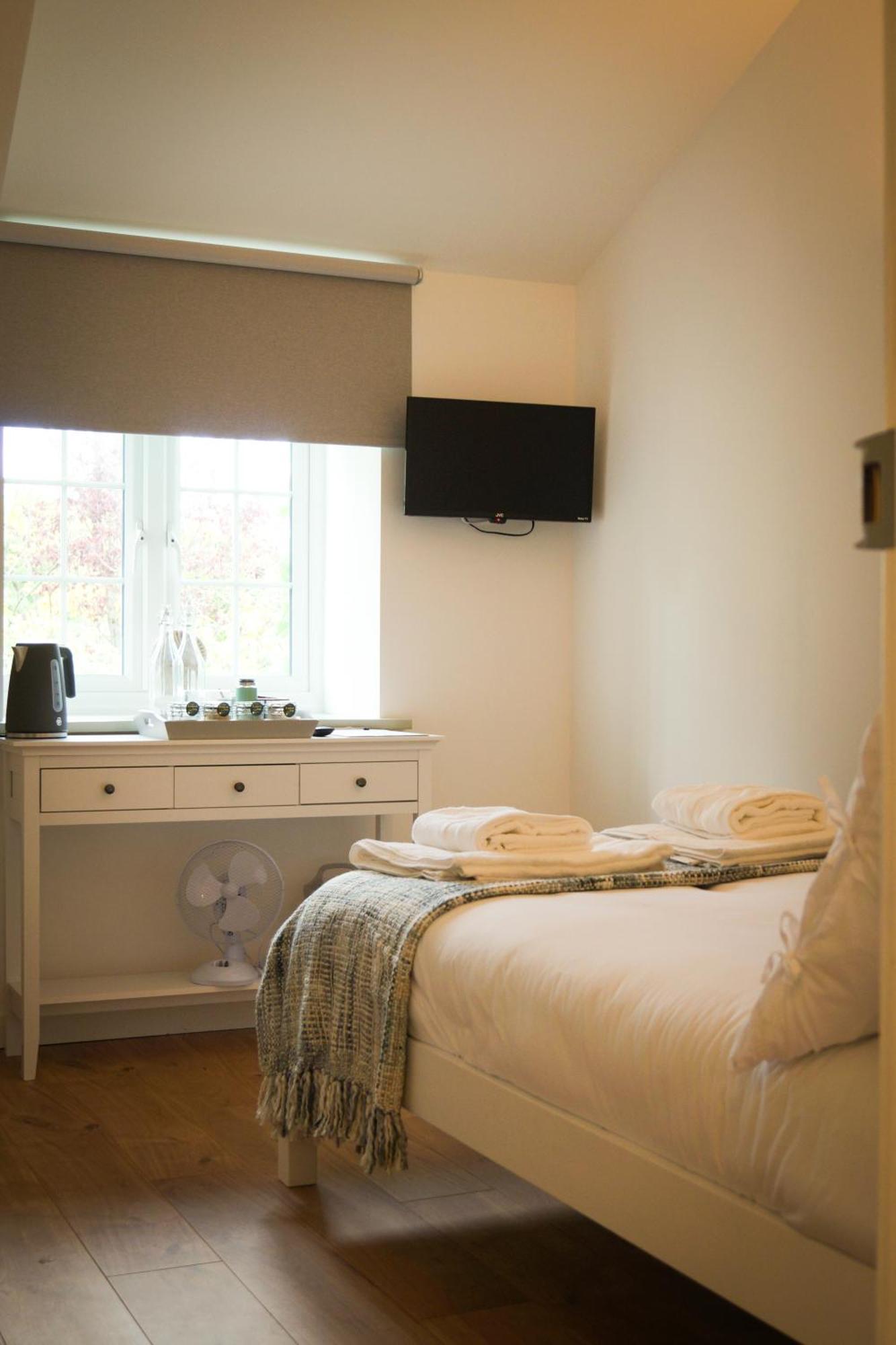 Lemon Tree Inn - Newly Refurbished Coastal Stay Swyre Eksteriør billede