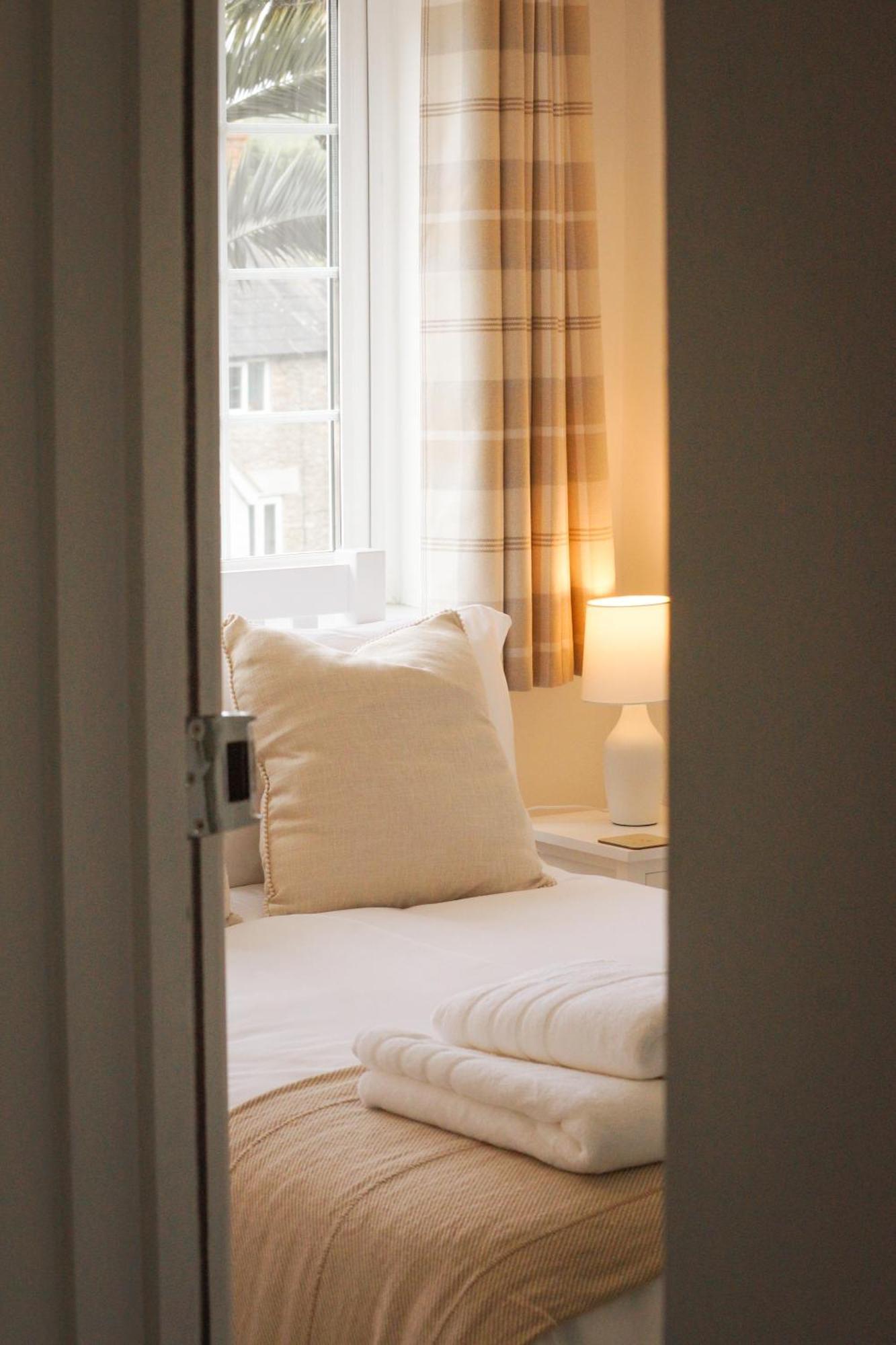 Lemon Tree Inn - Newly Refurbished Coastal Stay Swyre Eksteriør billede