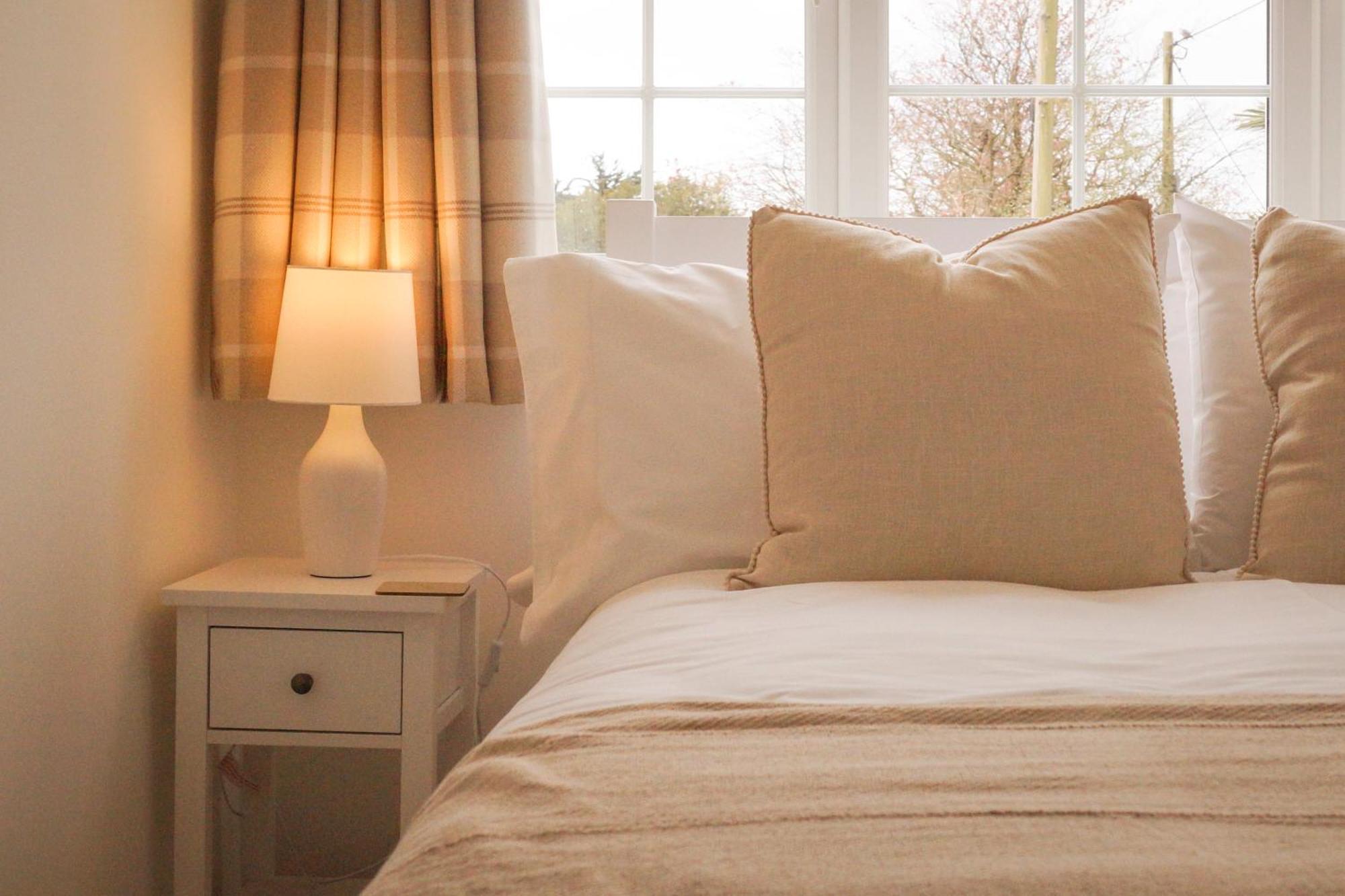 Lemon Tree Inn - Newly Refurbished Coastal Stay Swyre Eksteriør billede