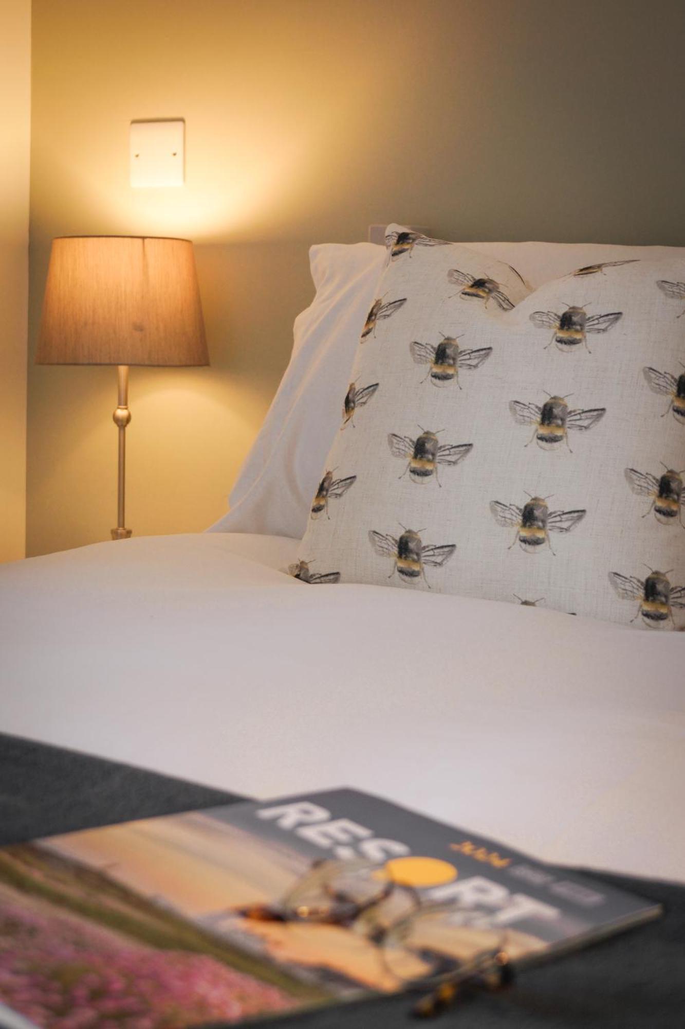 Lemon Tree Inn - Newly Refurbished Coastal Stay Swyre Eksteriør billede