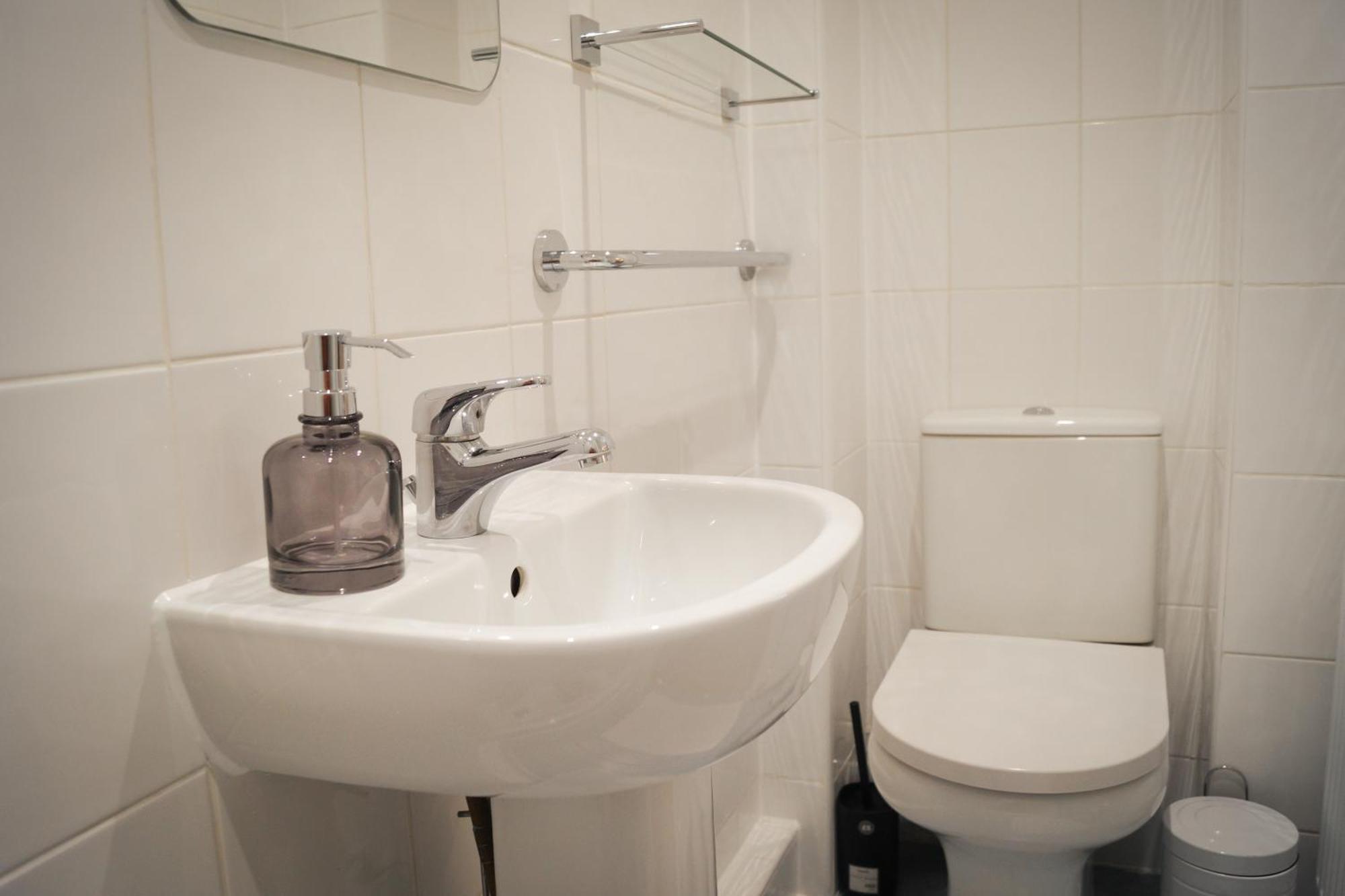 Lemon Tree Inn - Newly Refurbished Coastal Stay Swyre Eksteriør billede
